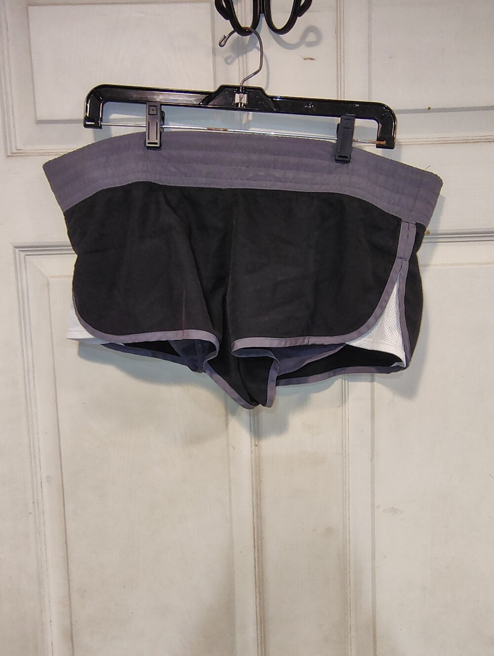SO Women's Size L Black and Grey Gym Shorts